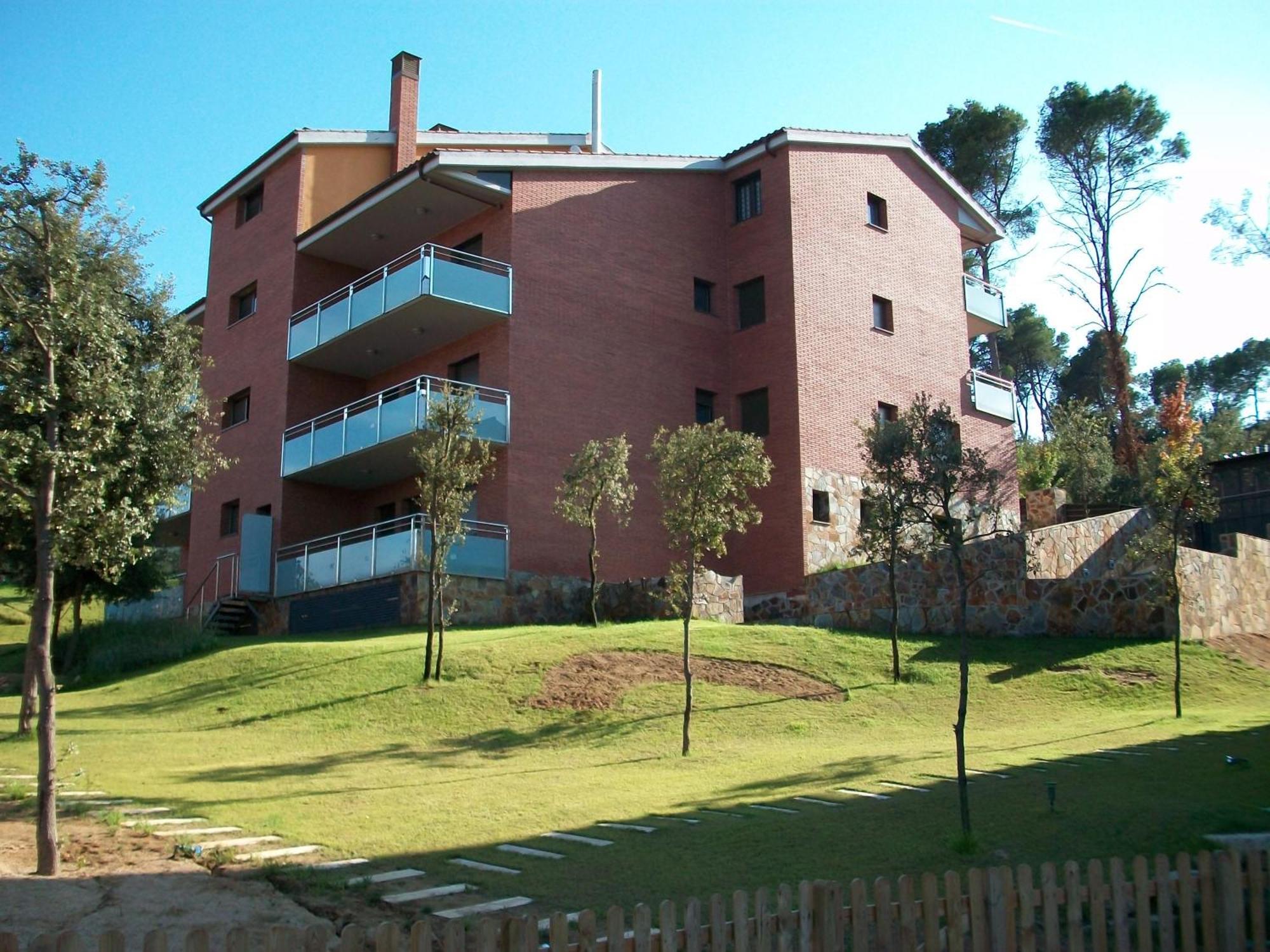 Aparthotel Del Golf Sant Cugat del Valles Exterior photo